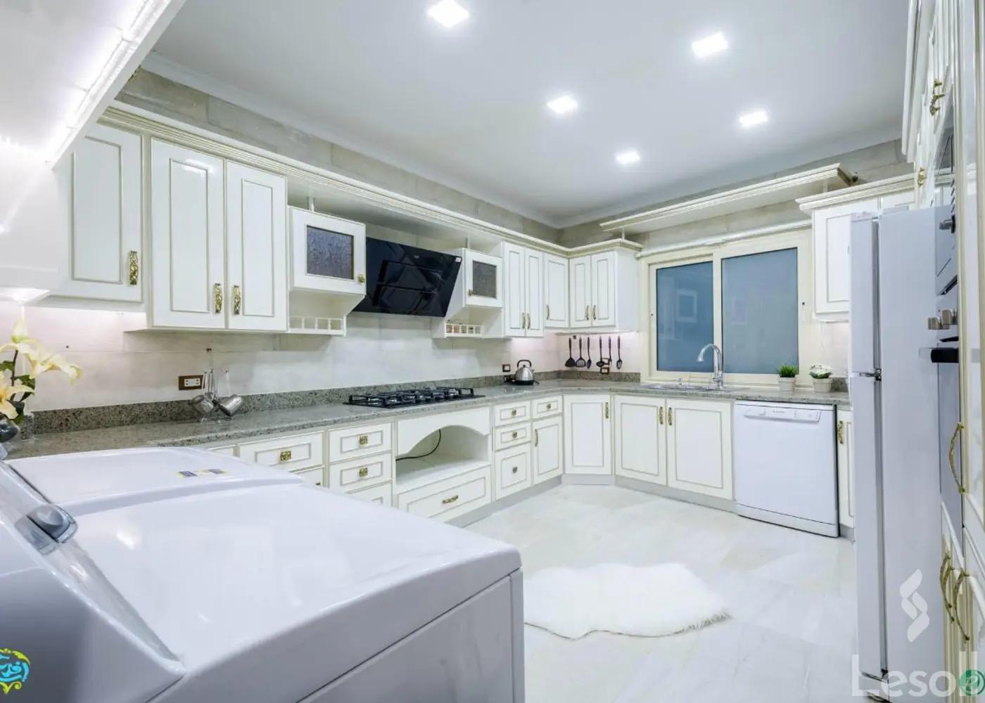 Apartment for sale with an data.area 225 meters and 3 data.rooms in 5th Settlement Cairo - Image 2