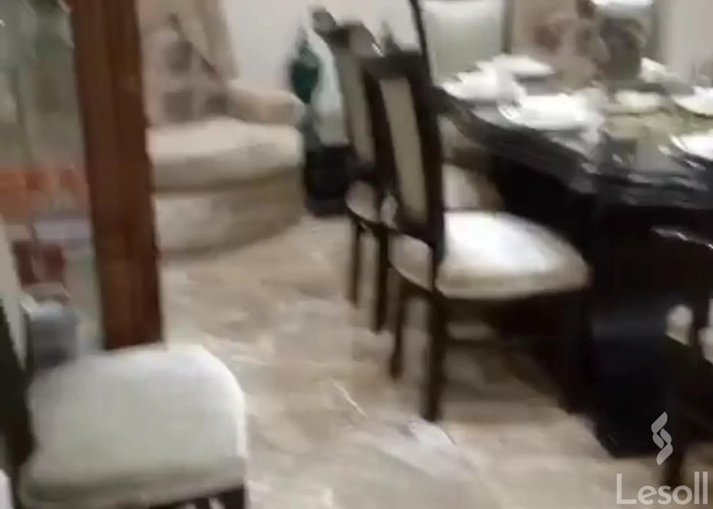 فيلا للايجار الشهري بمساحة 275 متر و 5 غرف في التجمع الخامس القاهرة