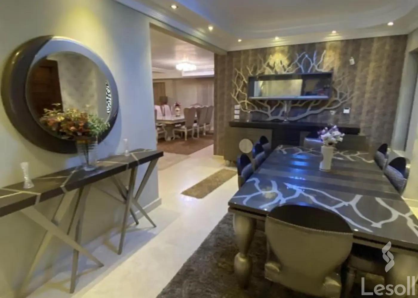 Villa for sale with an data.area 1,008 meters and 12 data.rooms in Cheikh Zayed Giza