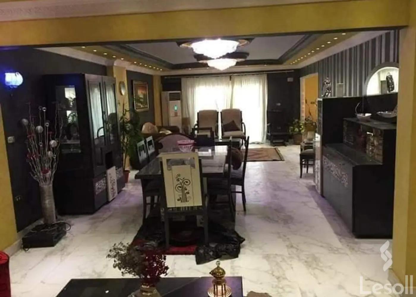 شقة للبيع بمساحة 250 متر و 3 غرف في النزهة الجديدة القاهرة - صورة 2