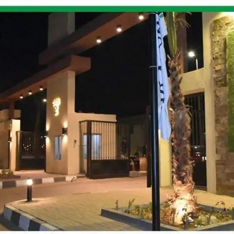 شقة للبيع بمساحة 100 متر و غرفتان في التجمع الخامس القاهرة شقة للبيع بمساحة 100 متر و غرفتان في التجمع الخامس القاهرة