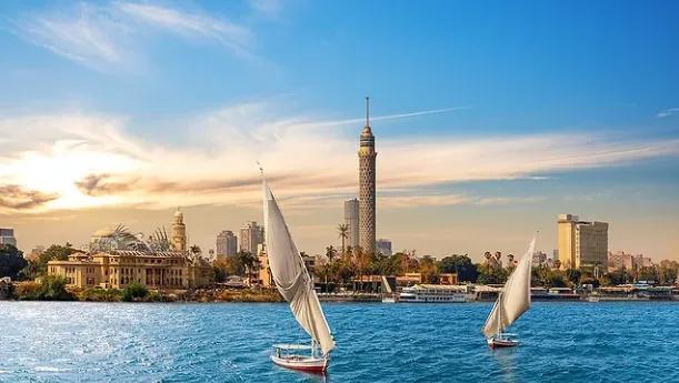 صورة مقالة: دليلك لأفضل الأماكن في القاهرة للسياحة 2024