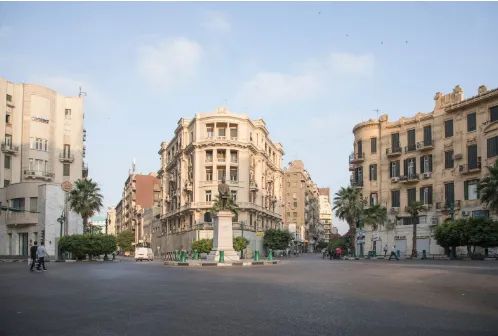 أفضل أماكن تناول الطعام في وسط البلد لعام 2024