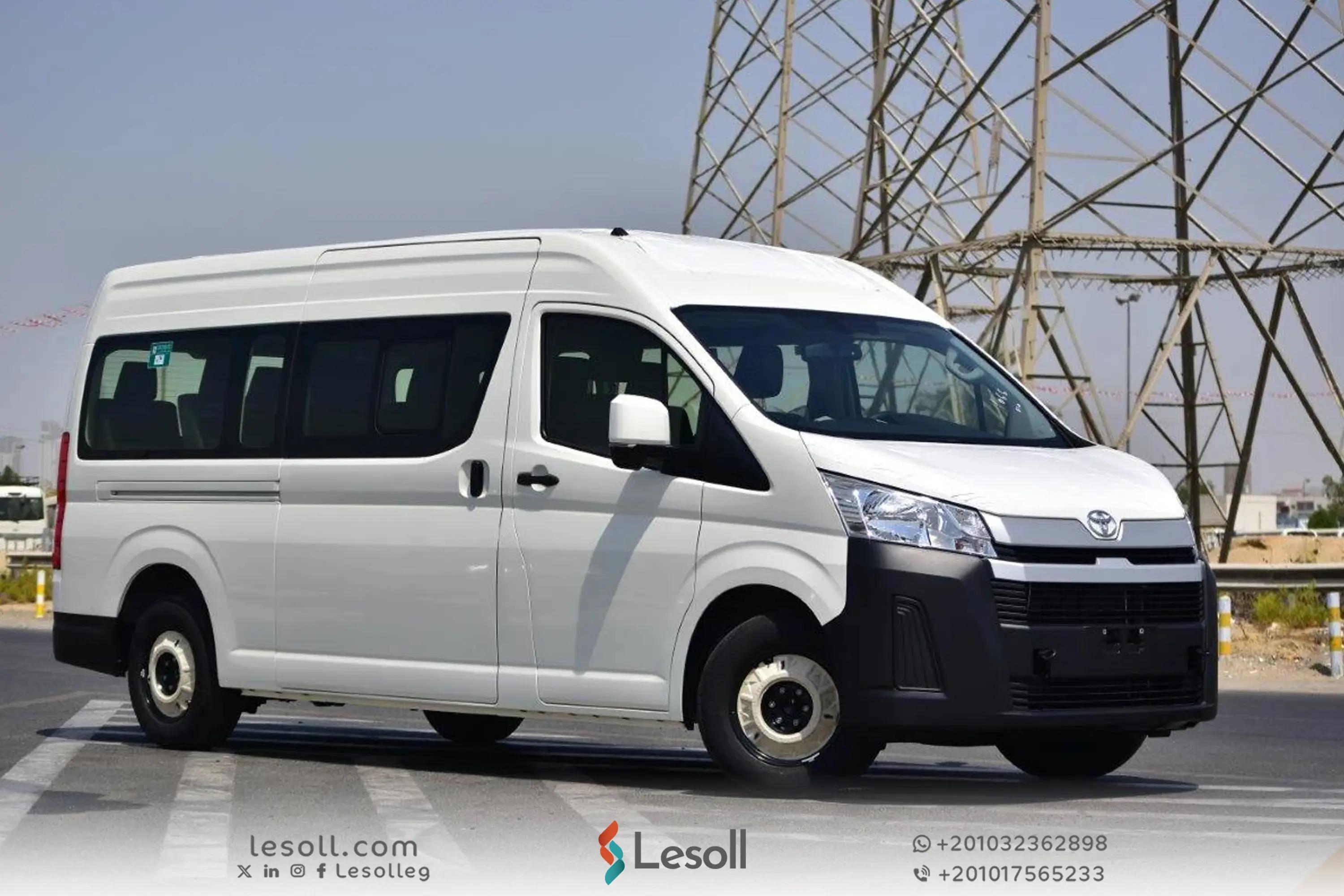 صورة مقالة: كم سعر ميكروباص تويوتا 2025 في مصر؟